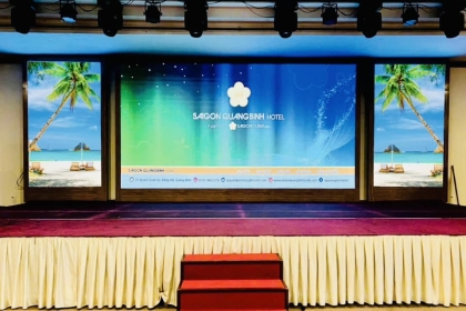 thi-cong-man-hinh-led-saigon-quangbinh-hotel